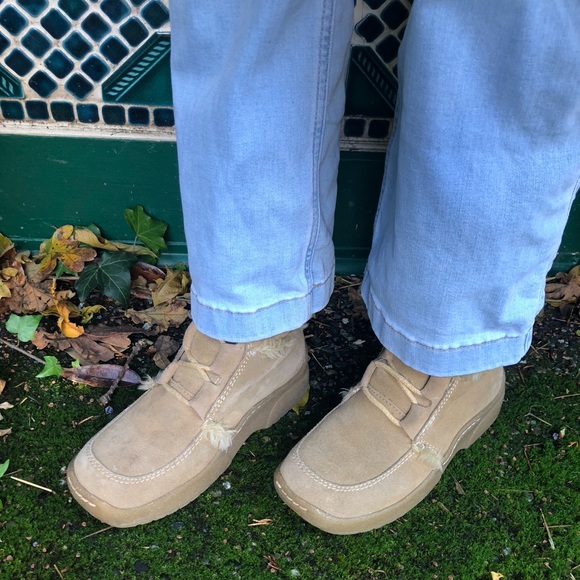 Women’s Retro Y2K Moccasin Boots Size 6!! ✨ - Picture 6 of 13